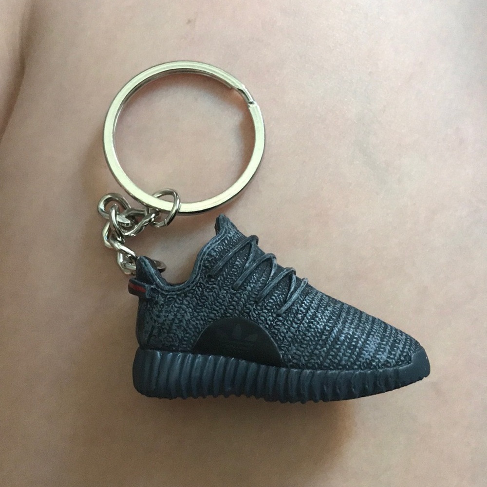 Mini sneaker keychain